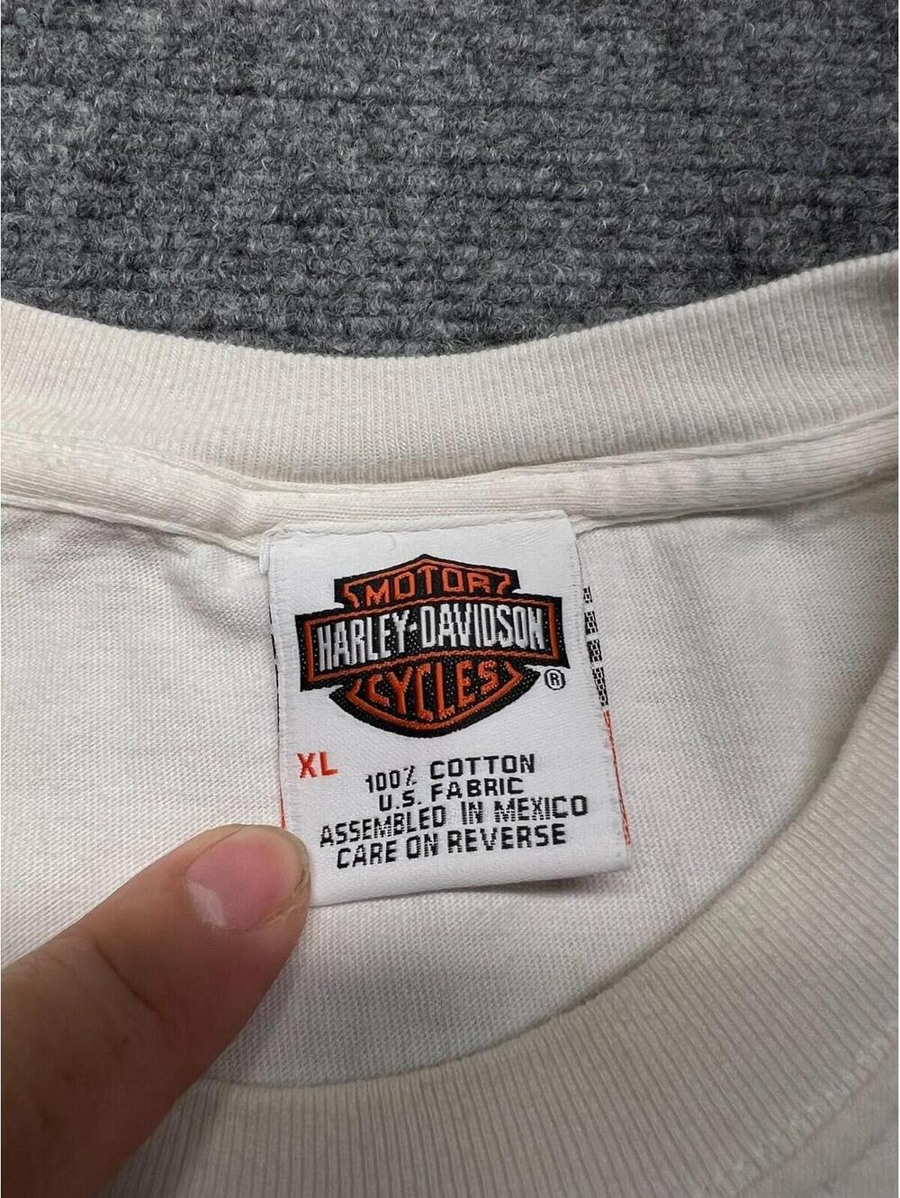 Harley-Davidson Mens XL T-Shirt Vintage Logo on front Javelina Boerne TX on back - Picture 5 of 8